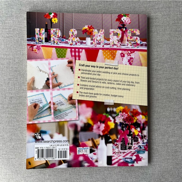 THE KNOT | The Knot Ultimate Wedding Planner & Organizer Binder (2 Book Bundle) - Picture 8 of 9